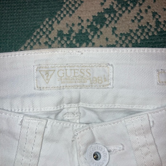 White guess jeans daredevil boot cut great condition sz 26 - Picture 4 of 5
